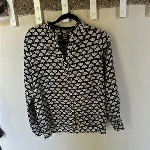 Bobeau Black and White Floral Blouse